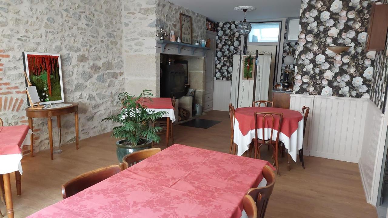 Auberge De La Tradition Corrèze Exteriör bild